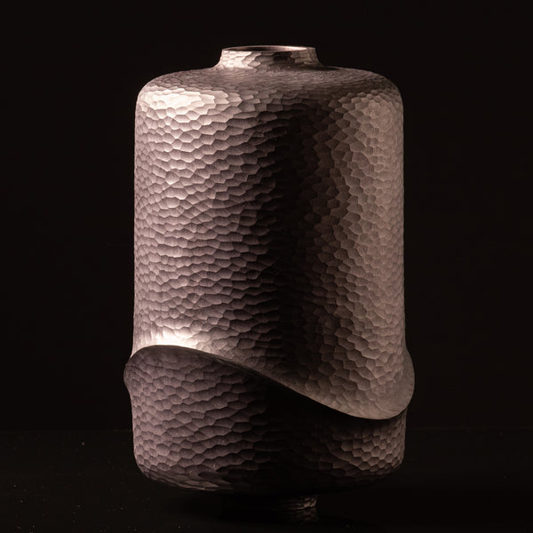 Wave Edge Vessel